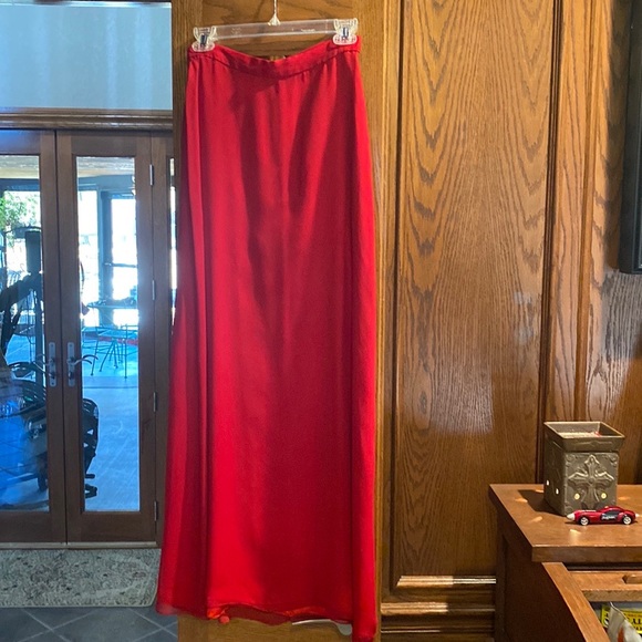 Evening wear Red Sequin Top and Skirt size 6 - Picture 4 of 9